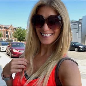 Meet your Posher, Andrea